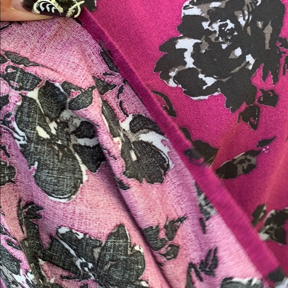 Banana Republic Purple Burgundy Floral Print Top - Picture 3 of 7